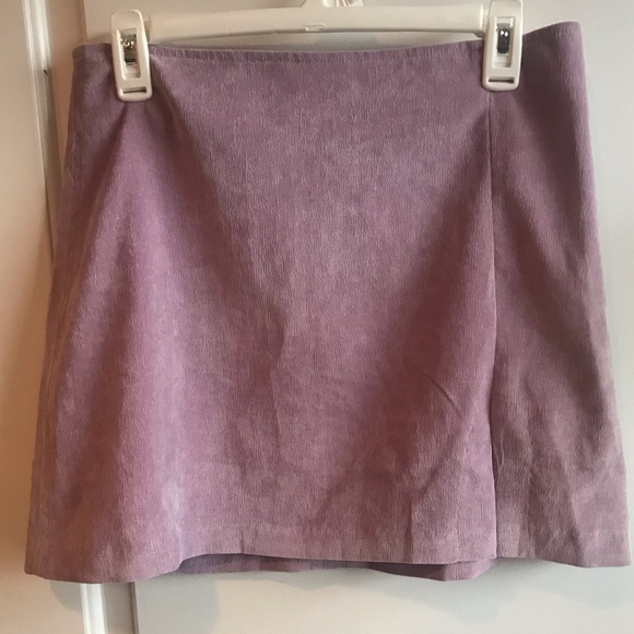 TCEC Dresses & Skirts - TCEC Woman’s skirt mini NWT lavender size medium